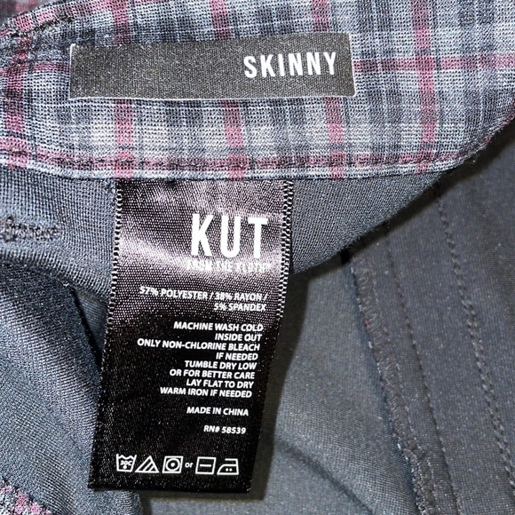 KUT from the Kloth Grey and burgundy Plaid skinny pants. Size 8 - Picture 3 of 10